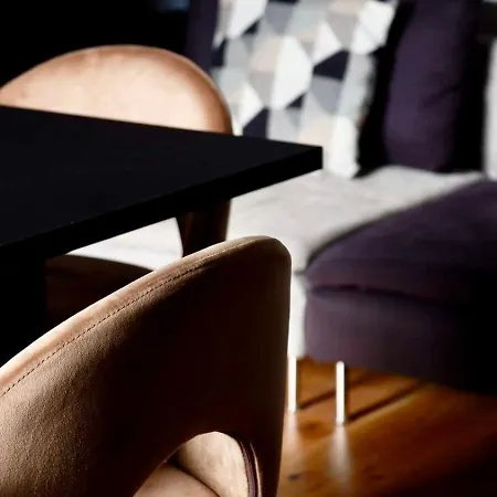 Cozy Renovated Comfort In Isola * Milano